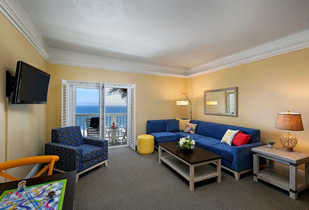 Oceanfront One Bedroom King,818489915:JPEG